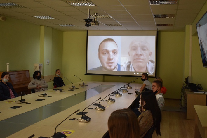 Через відеозв'язок до презентації підключилися Алєсь Плотка та Сергій Скальд
